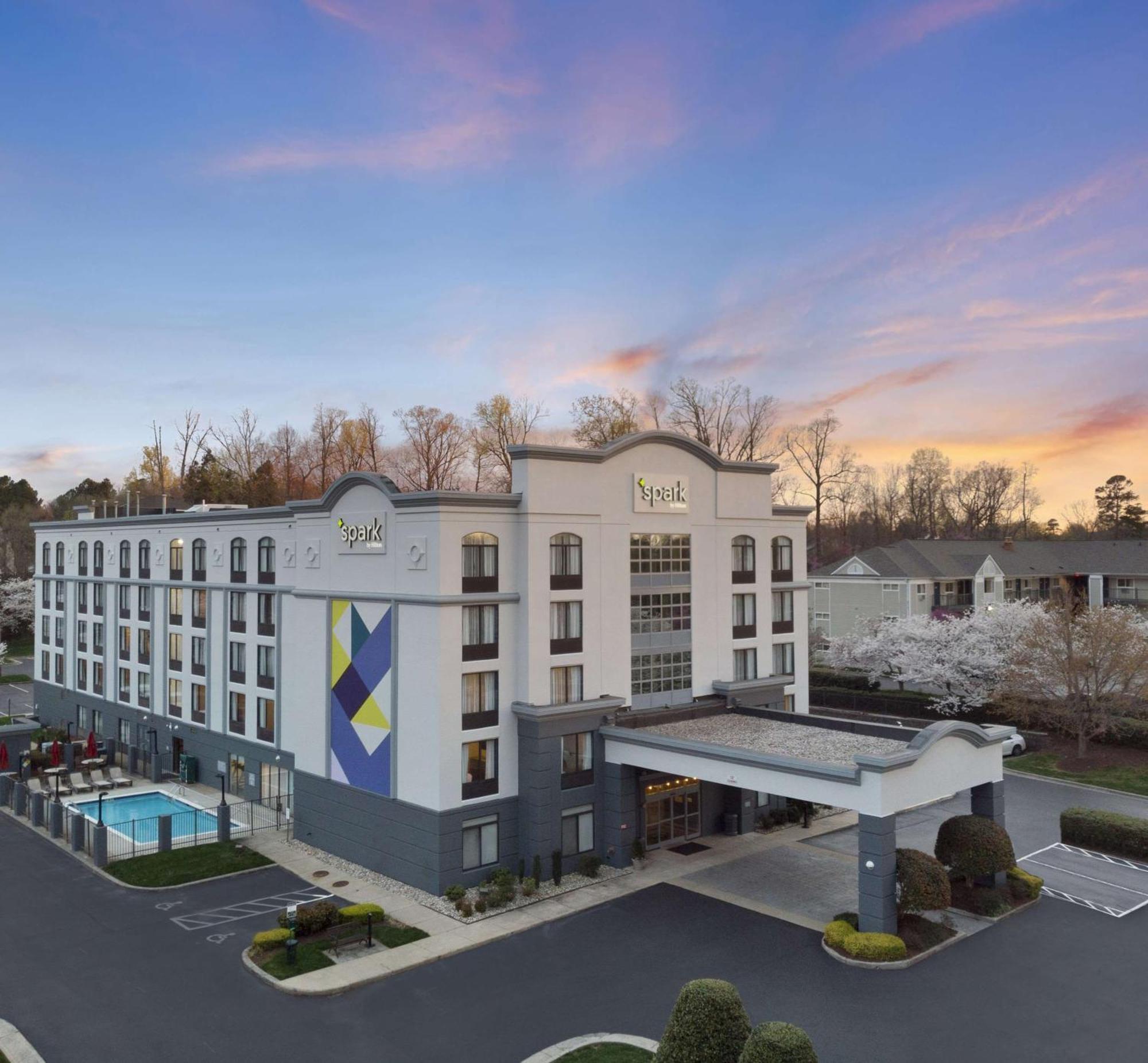Spark By Hilton Greensboro Dış mekan fotoğraf