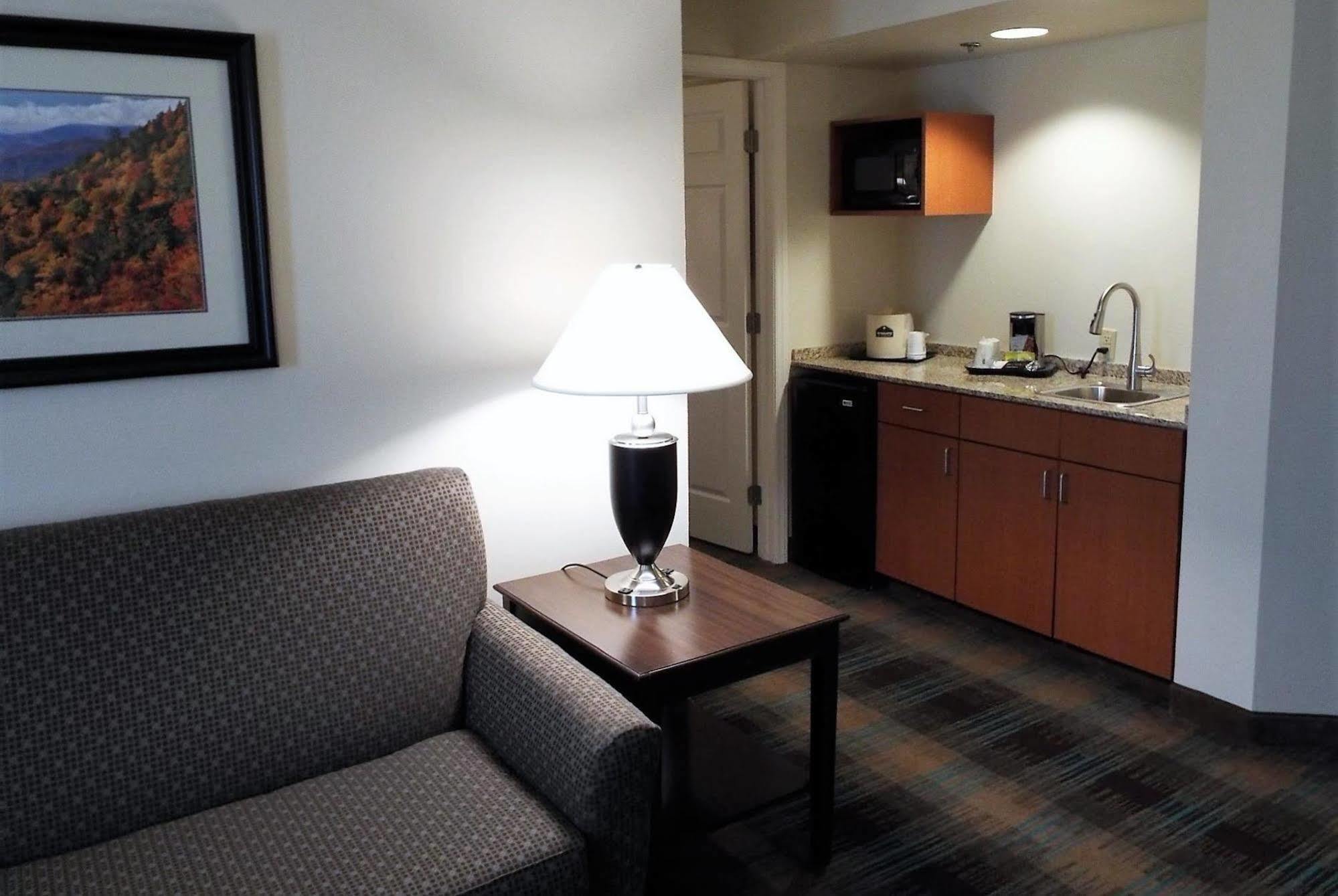 Spark By Hilton Greensboro Dış mekan fotoğraf
