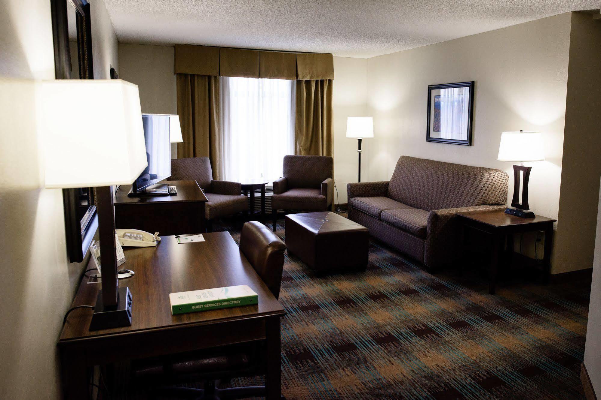 Spark By Hilton Greensboro Dış mekan fotoğraf